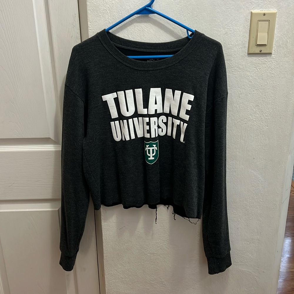 Tulane cropped long sleeve sweatshirt.